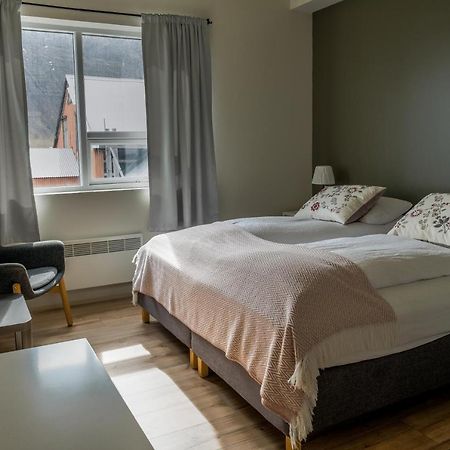 Harbour Inn - Guesthouse Bíldudalur Exteriör bild