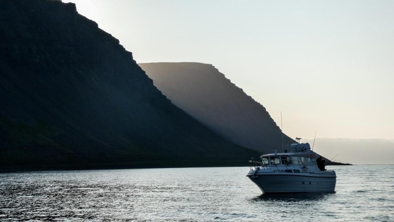 Harbour Inn - Guesthouse Bíldudalur Exteriör bild